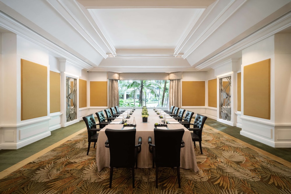 EDSA Shangri-La Manila 33/49