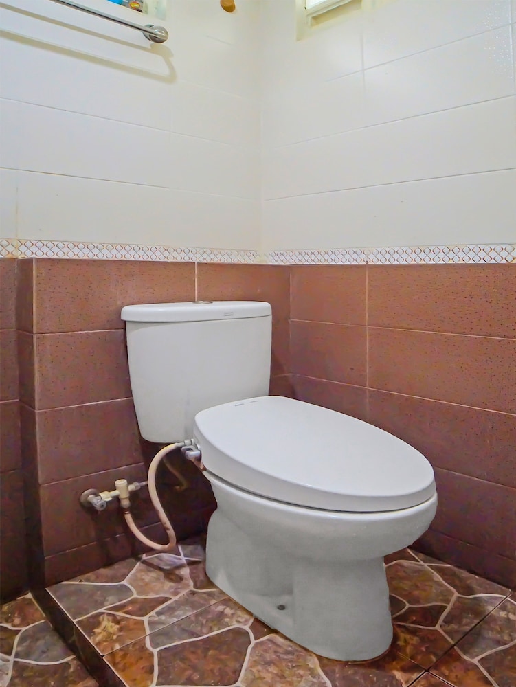 OYO 94077 99 Residence 14/15