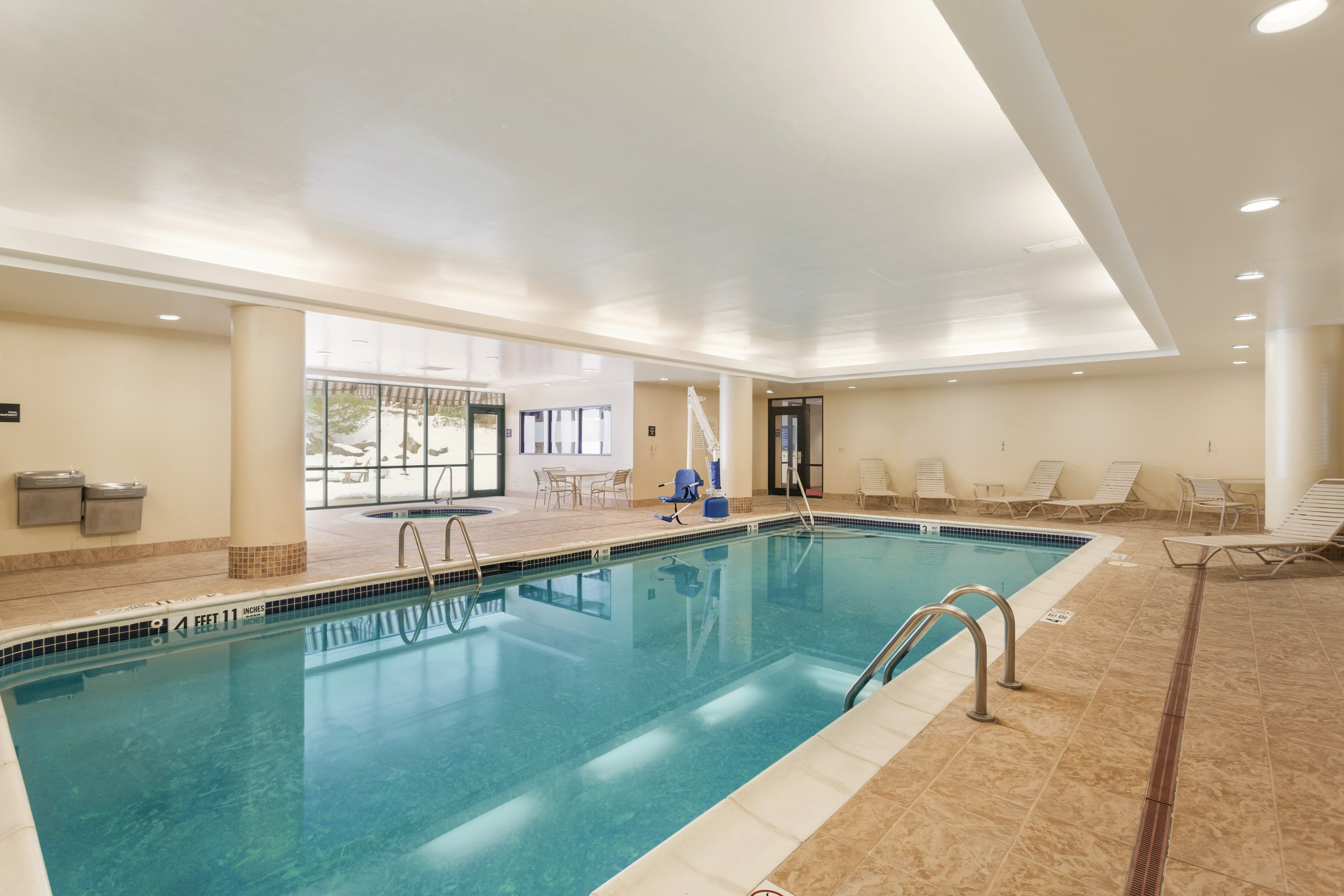 Hampton Inn Suites Lake George 28/61