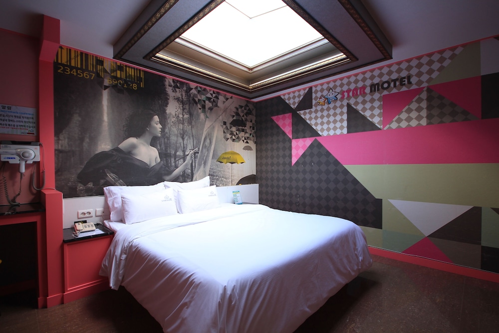 Star Motel 18/39