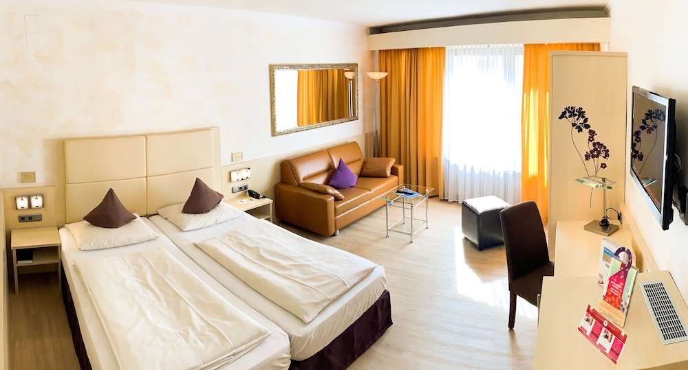 City Hotel Ost am Ko 13/50