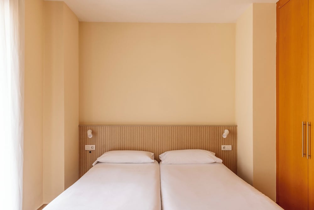 Villarroel Barcelona Apartment 8/35