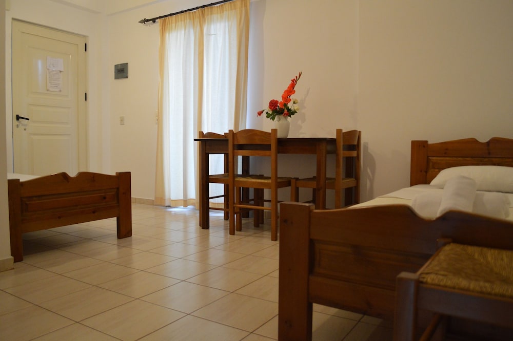 Nikos Apartments 55/76