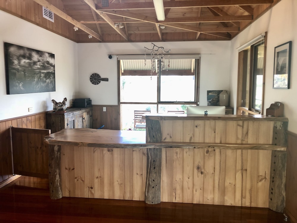 DAYSY HILL COUNTRY COTTAGES 11/50