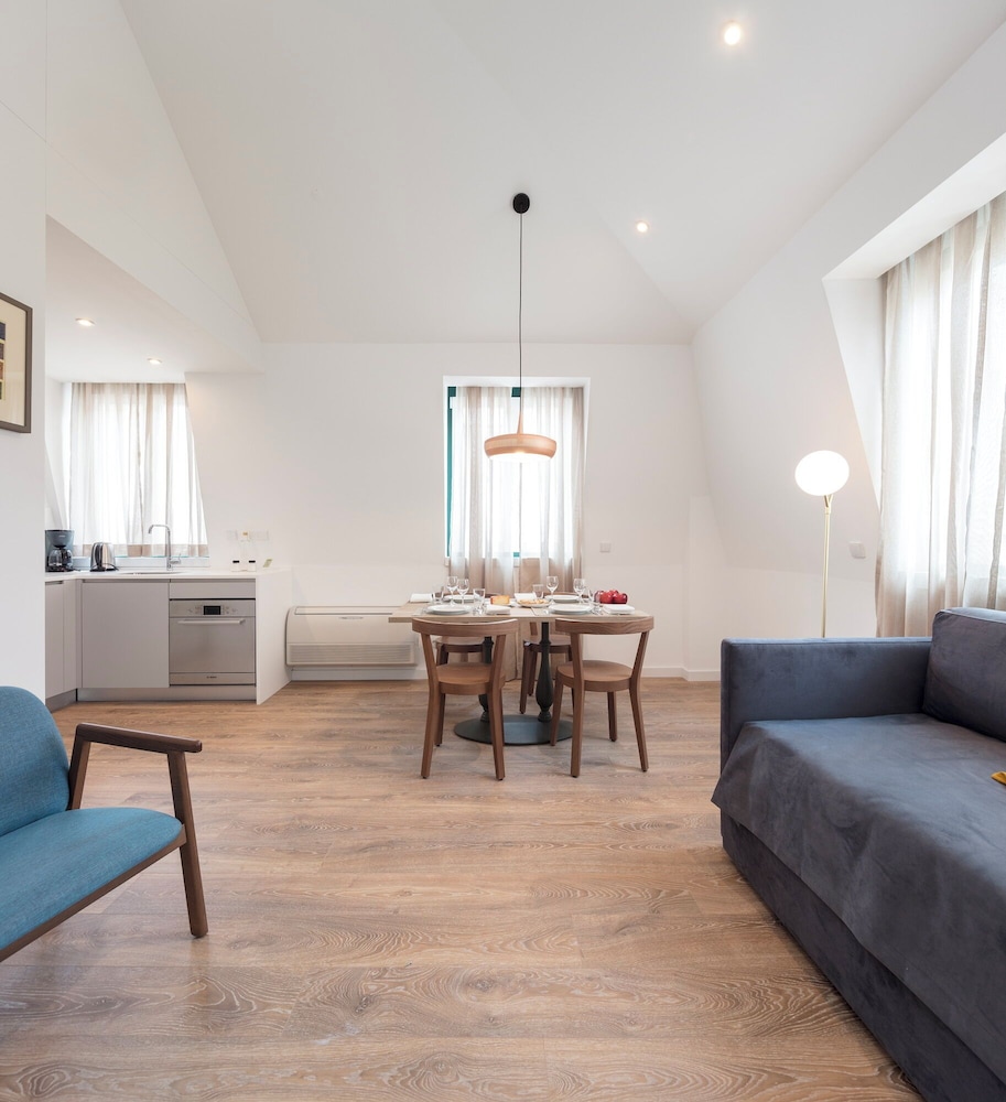 Lisbon Serviced Apartments - Chiado Emenda 60/70