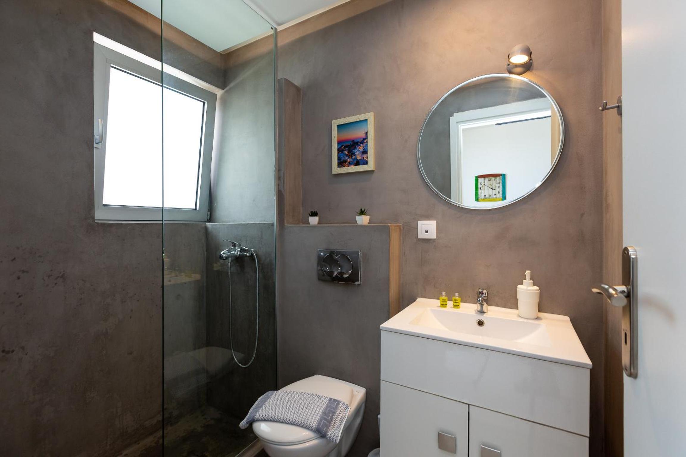 Junior Suite, Twin Beds, Lateral Side Sea View