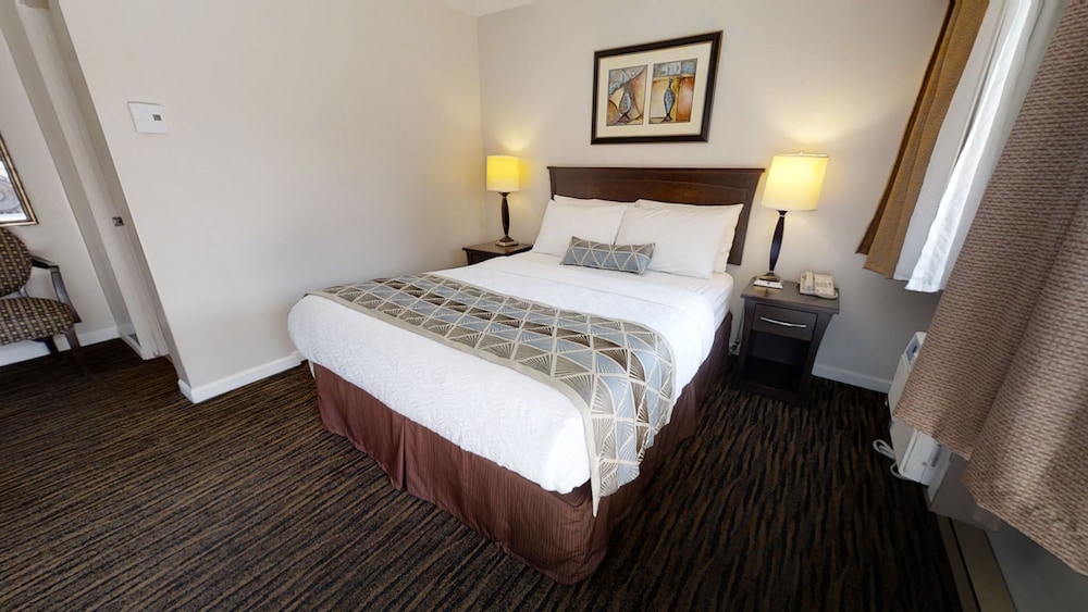 Recreation Inn & Suites 9/63