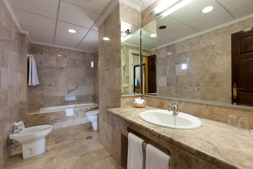 Don Curro Hotel 43/46