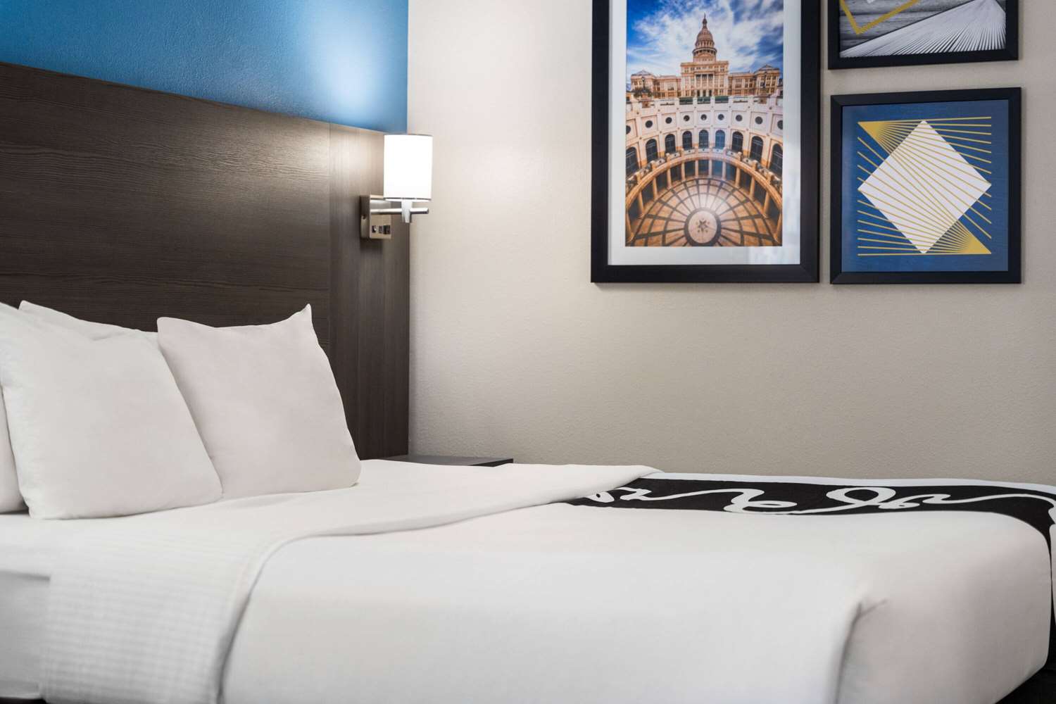 La Quinta Inn Suites Round Rock North 20/41