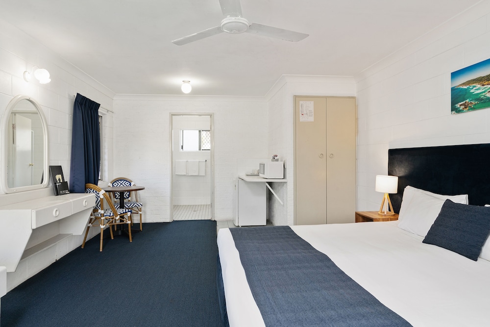 WOLLONGBAR MOTEL 24/69