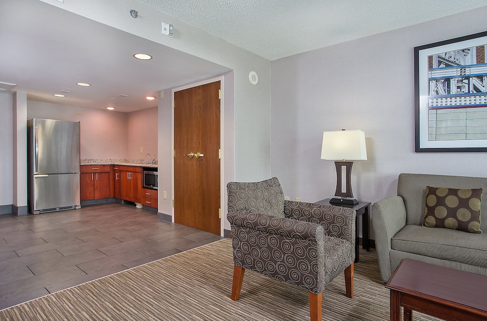 Holiday Inn University Plaza-Bowling Green 42/71