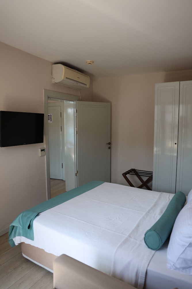 Sardinia Hotel 20/50