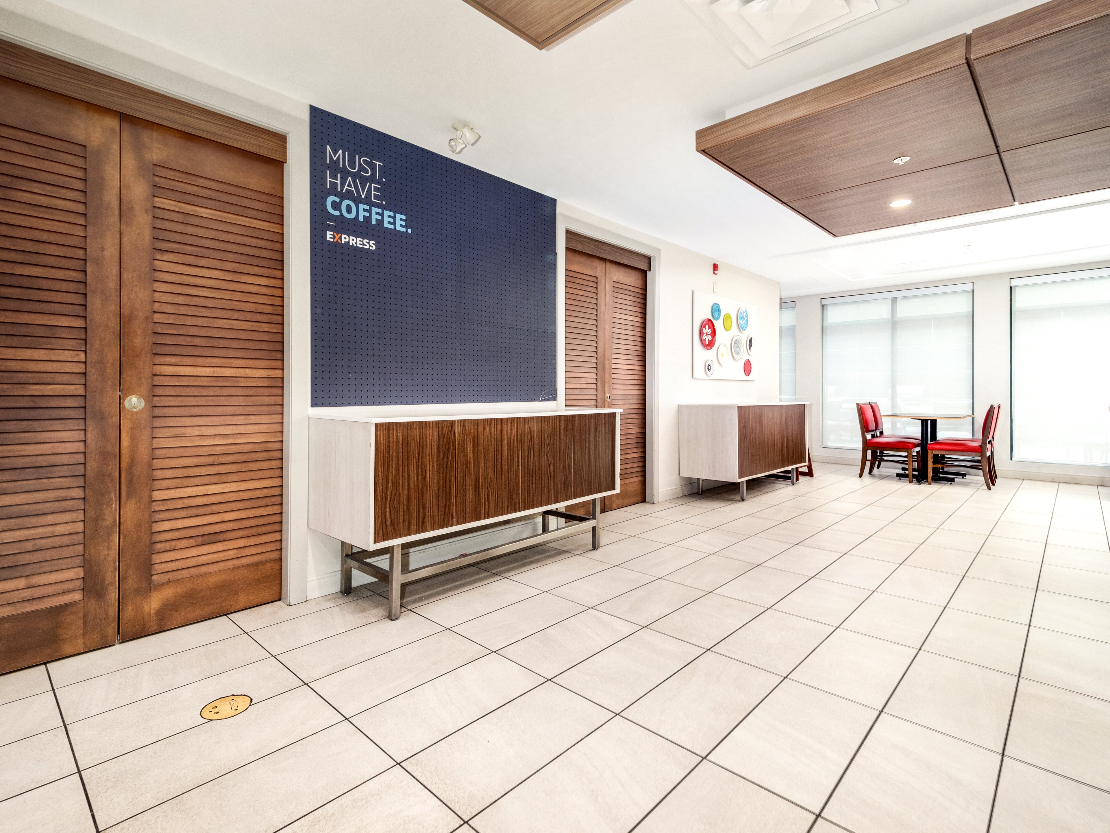 Holiday Inn Express Hotel Suites Medicine Hat Transcanada Hwy 8/75