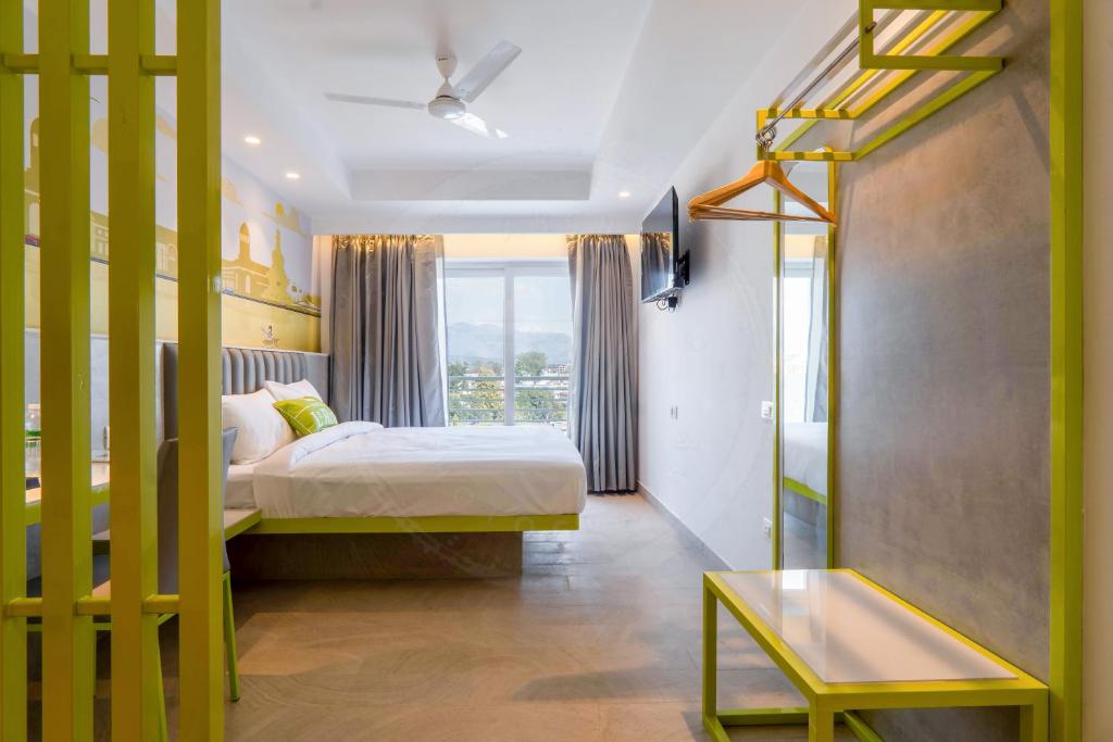Hotel Le Roi, Dehradun 32/33