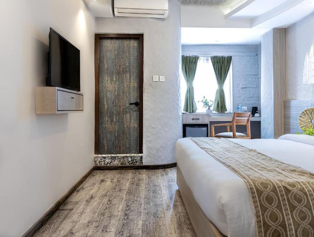 Vastu Boutique Hotel 11/40