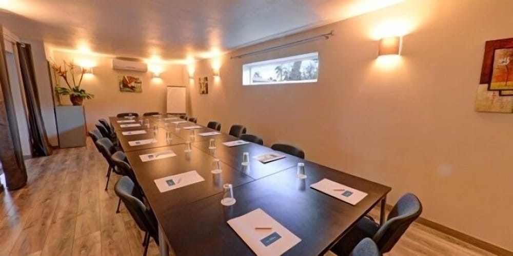 Les Creoles Hotel 35/50