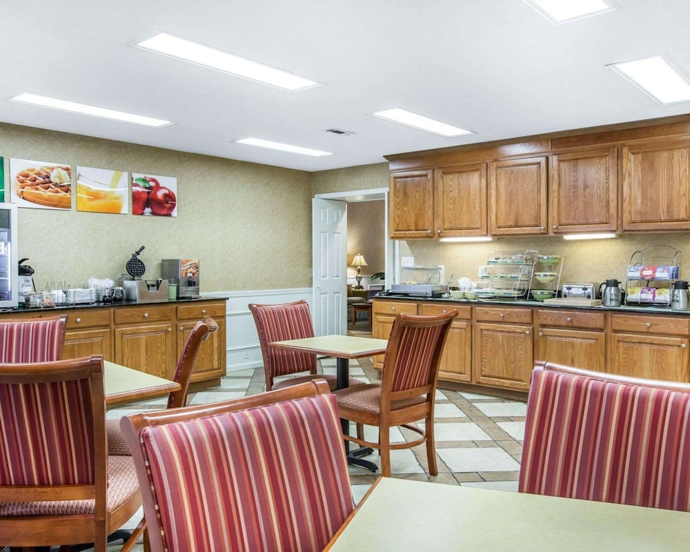 Quality Inn Carrollton Medical Center 31/38