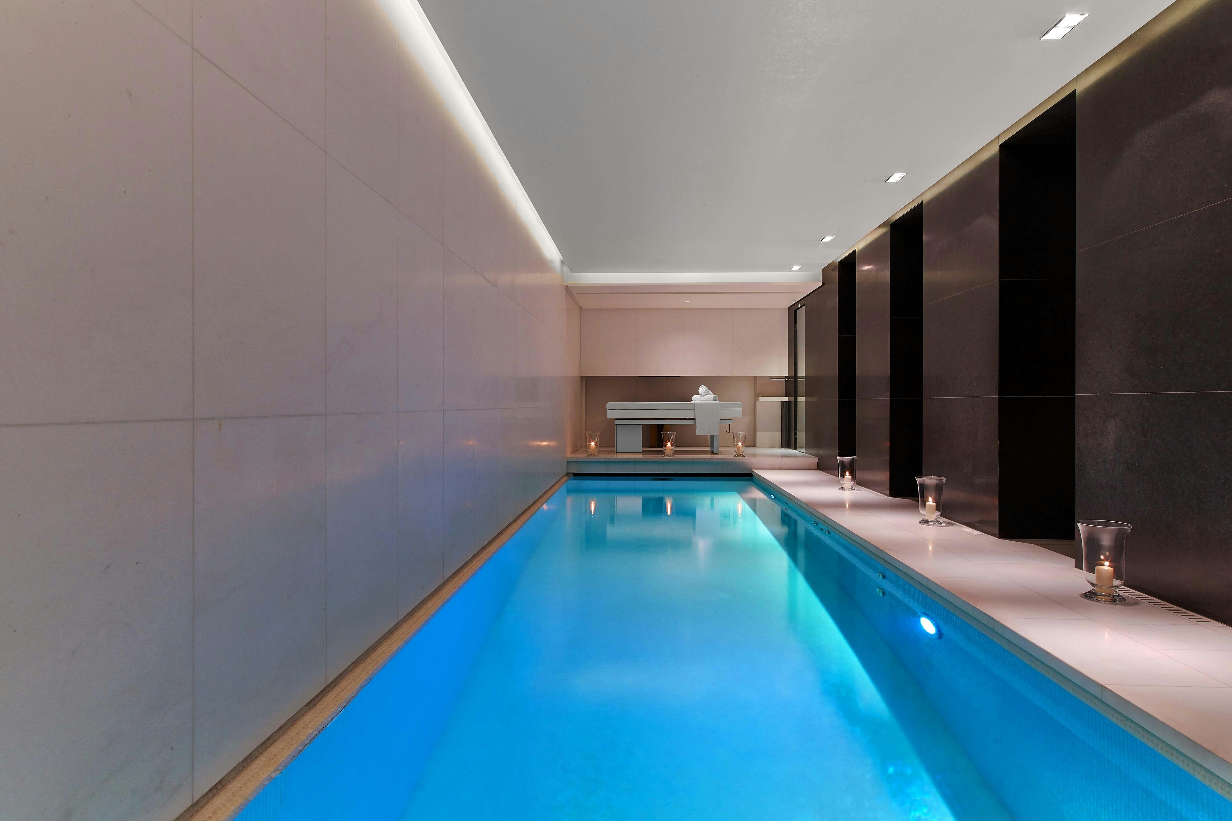 Le Metropolitan Paris Tour Eiffel, a Tribute Portfolio Hotel 4/16