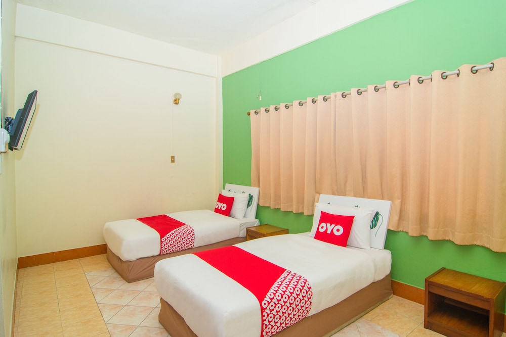 OYO 534 Phasuk Hotel 43/64