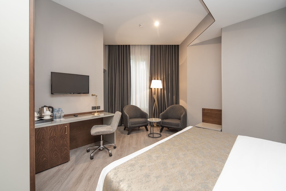 Tbilisi Chambers, Trademark Collection by Wyndham 40/50