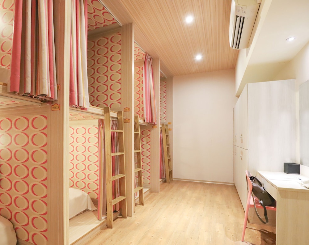 Anho Chew Hotel 32/50