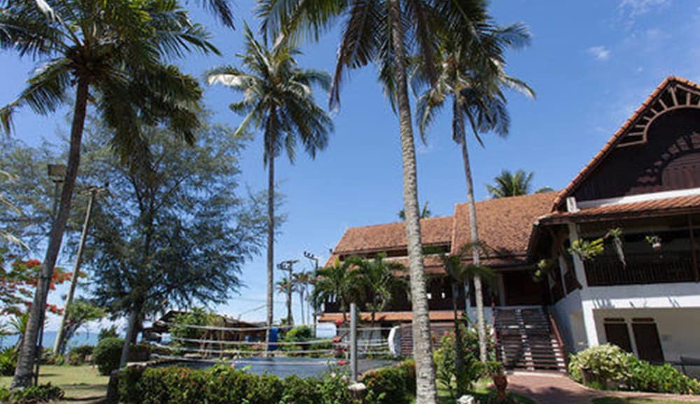 Coral Hotel Bangsaphan 62/62