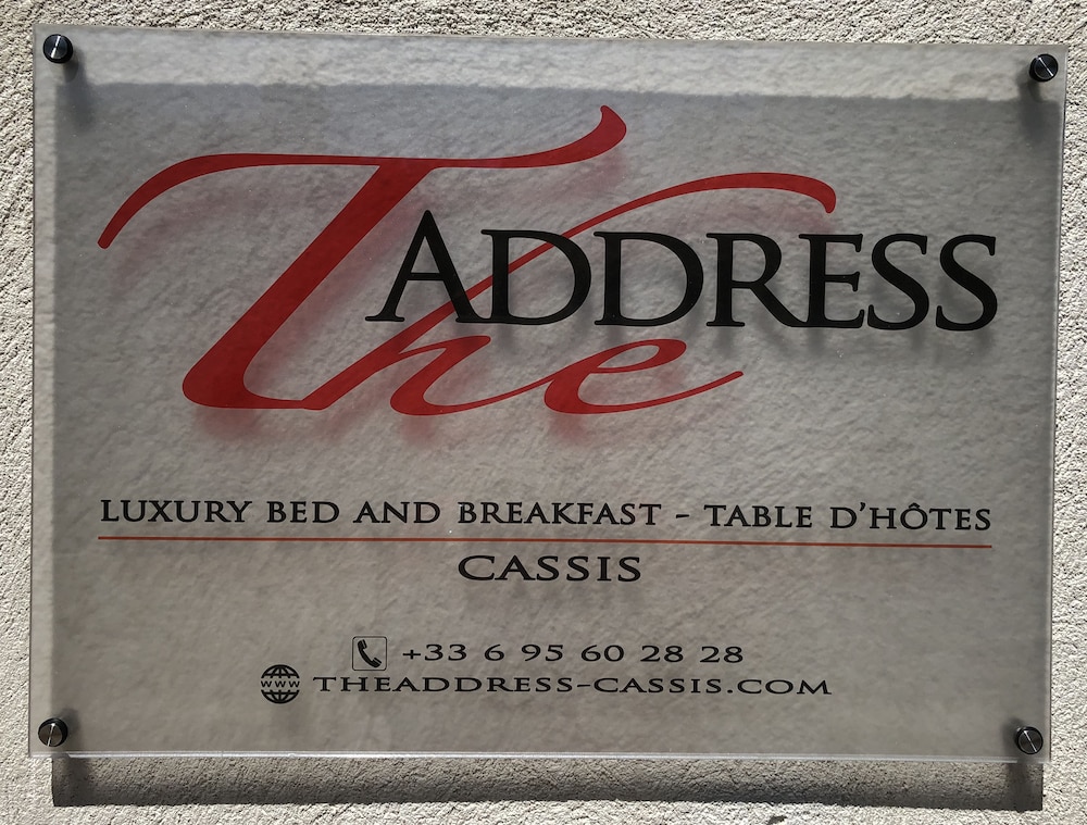 The Address Cassis 13/40