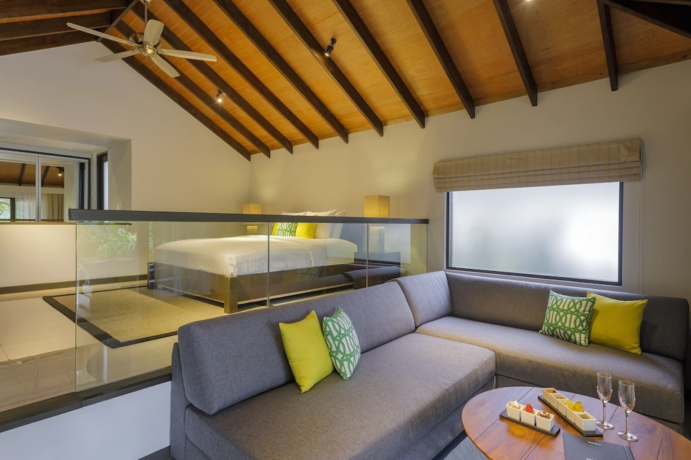 Niva Velassaru Maldives 36/53