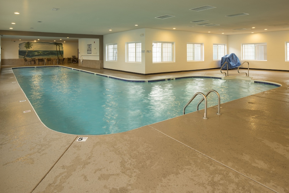The Suites At Fall Creek 10/49