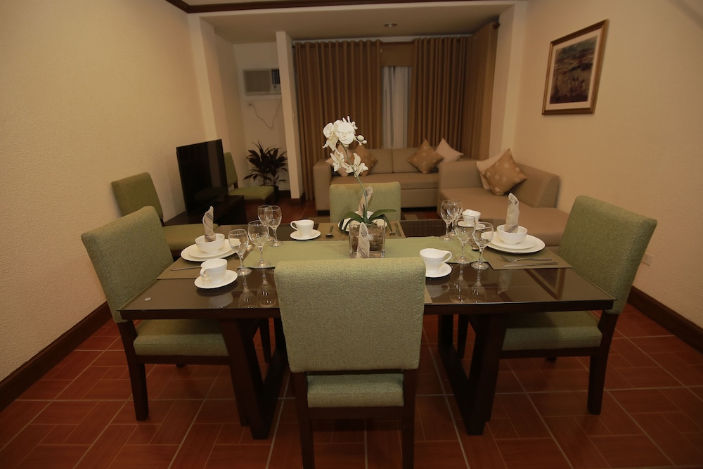 The Suites at Mount Malarayat 46/60