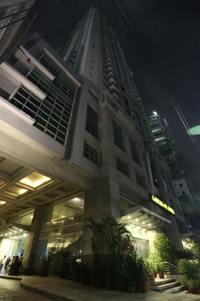 Lancaster Hotel Manila 1/45