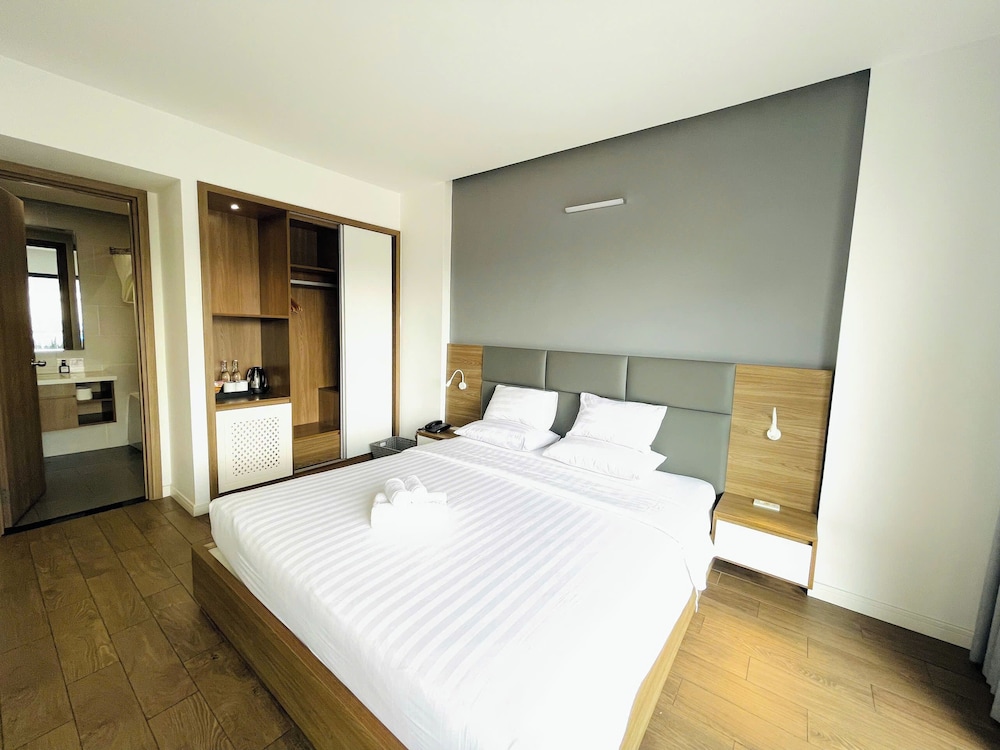 Royal Dragon Boutique Hotel 19/59