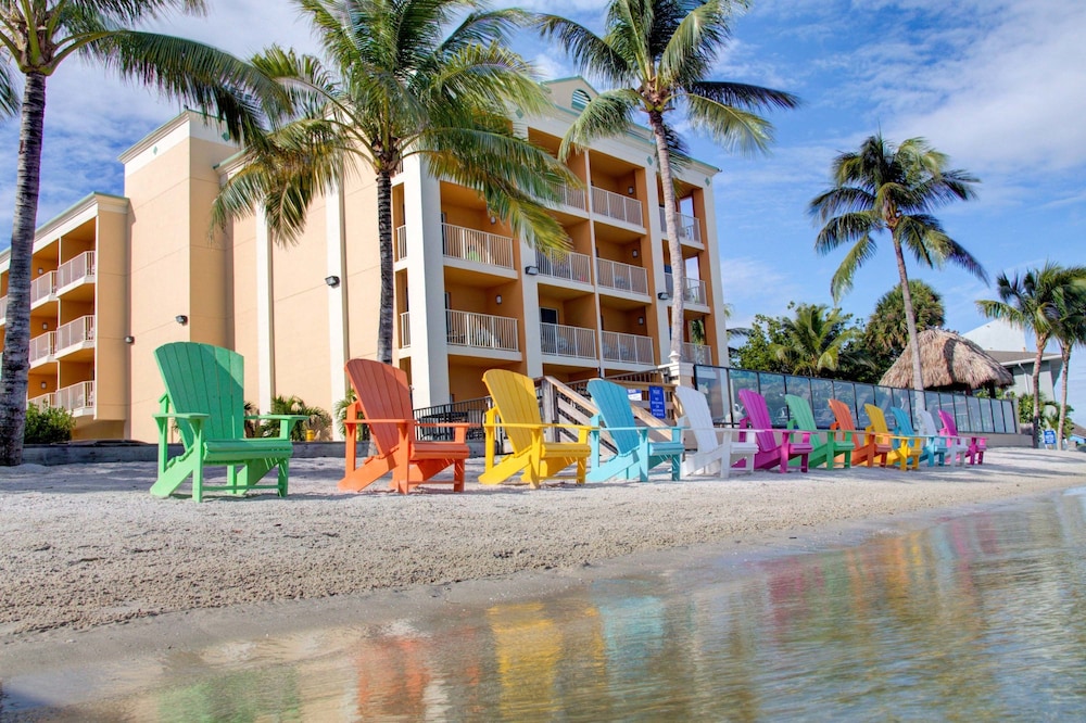 Hutchinson Island Plaza Hotel And Suites 55/63