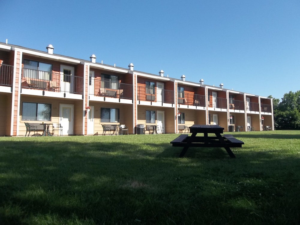 Americinn By Wyndham Menominee 1/40