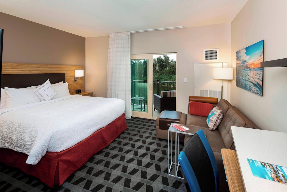TOWNEPLACE SUITES BY MARRIOTT FORT MYERS ESTERO 14/50