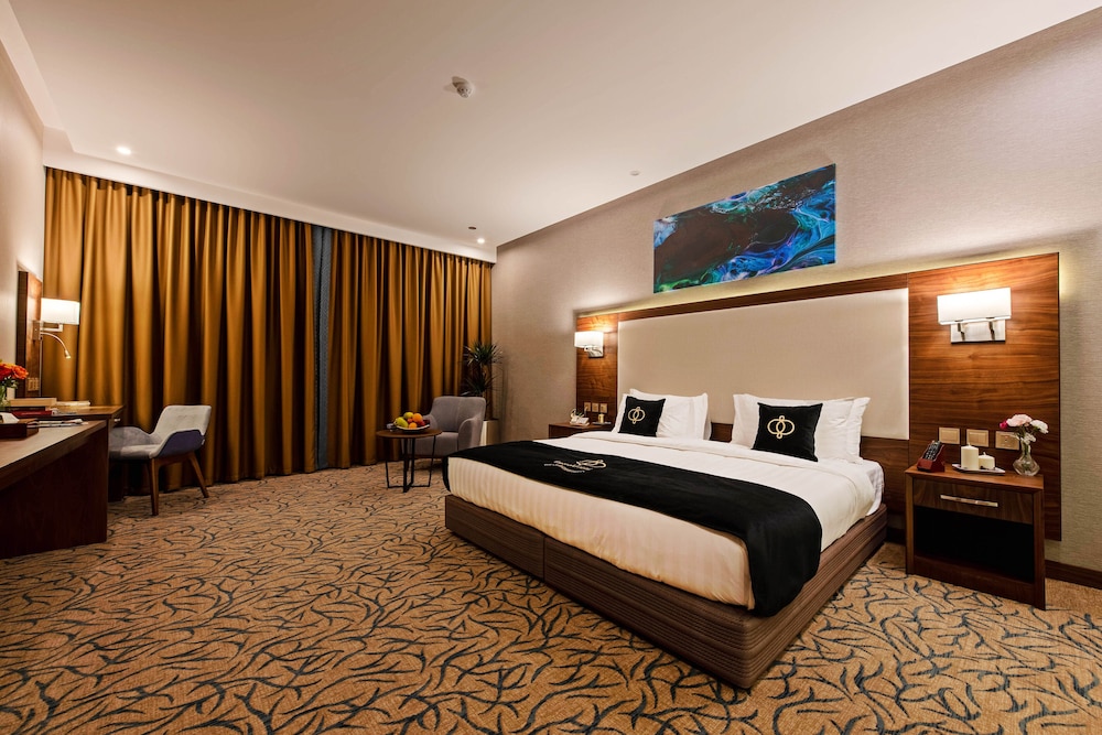 Deluxe Room King
