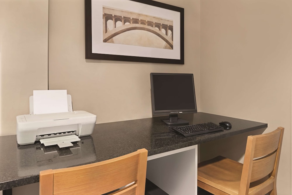 Country Inn & Suites by Radisson, Dayton South, OH 40/54