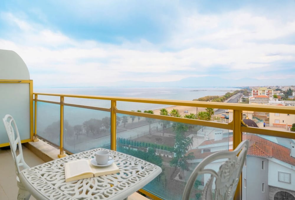 Eona Beach Resort 54/66