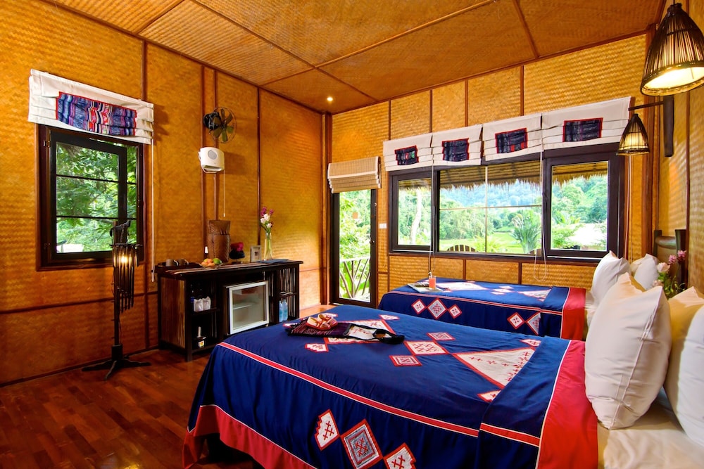 SUPERIOR, TWIN BEDS