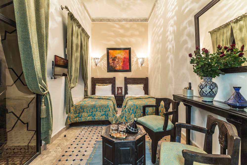 RIAD NASREEN 45/76