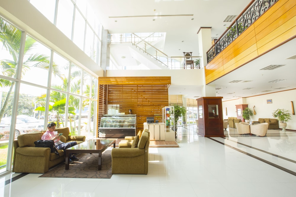 Vientiane Plaza 8/68