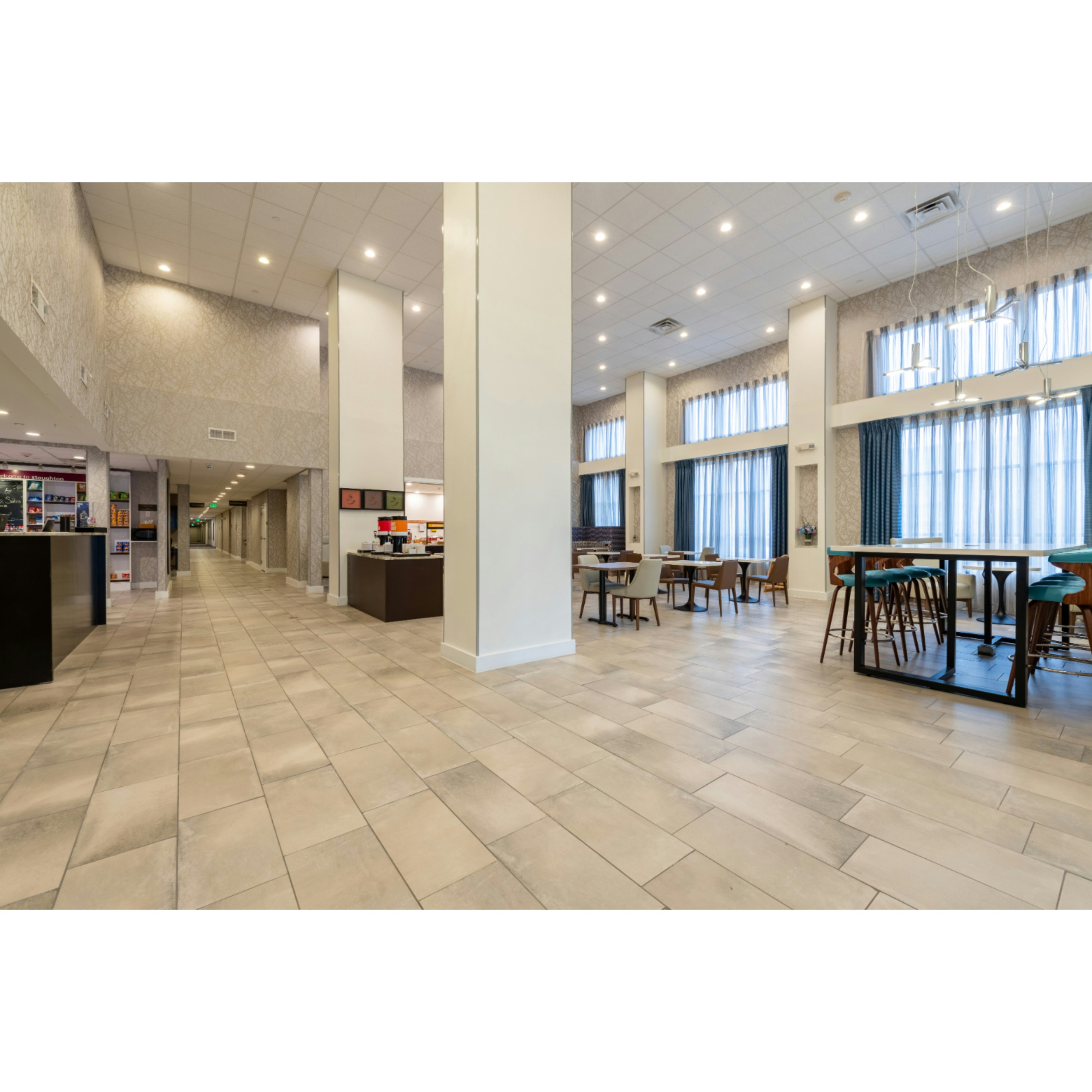Hampton Inn Suites Boston Stoughton 38/41
