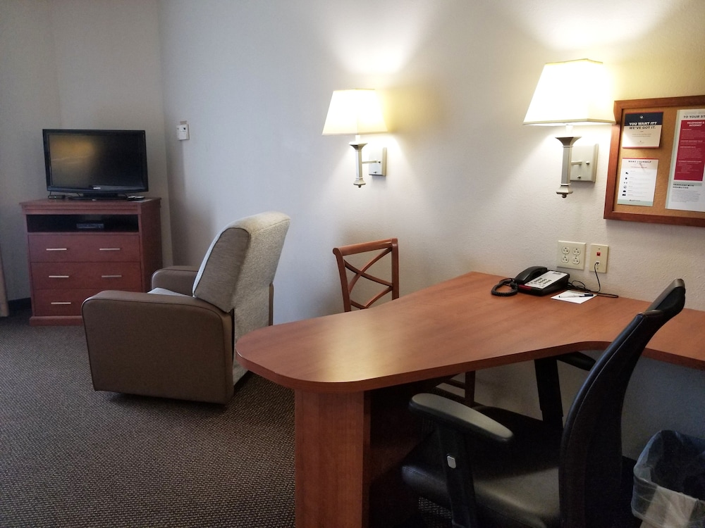 CANDLEWOOD SUITES CAPE GIRARDEAU 34/68