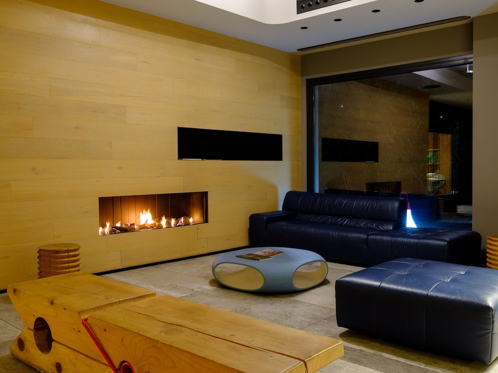 Essence Contemporary Living Hotel 32/50