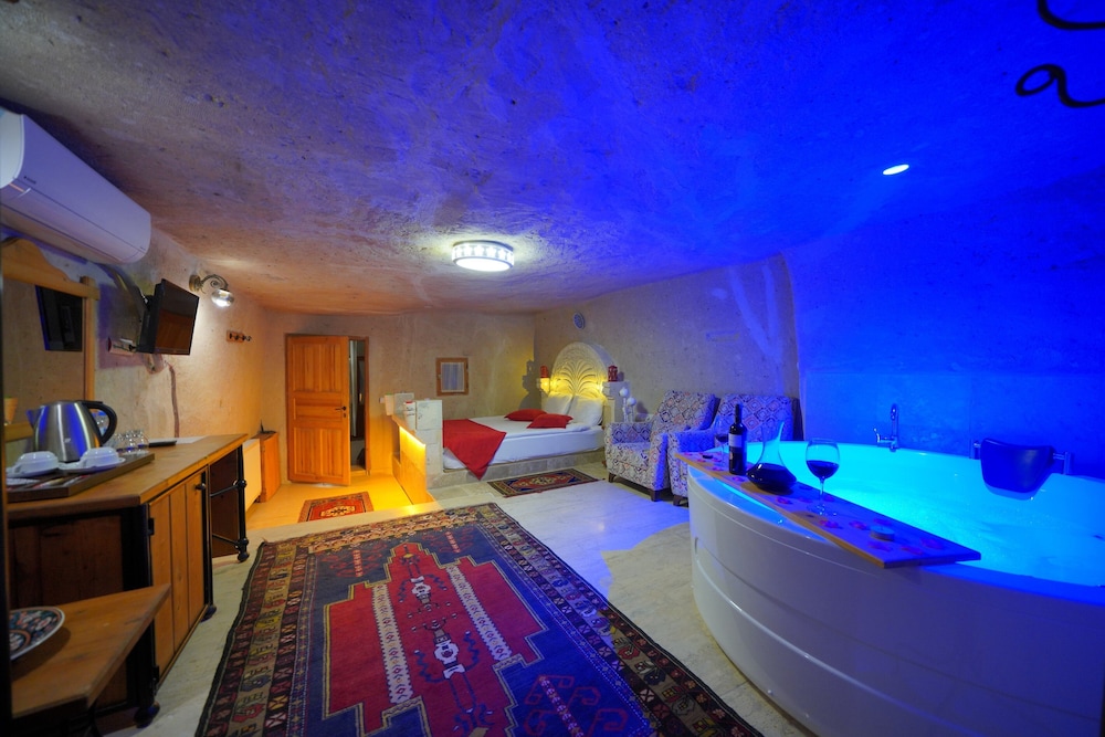 Fosil Cave Hotel 11/50