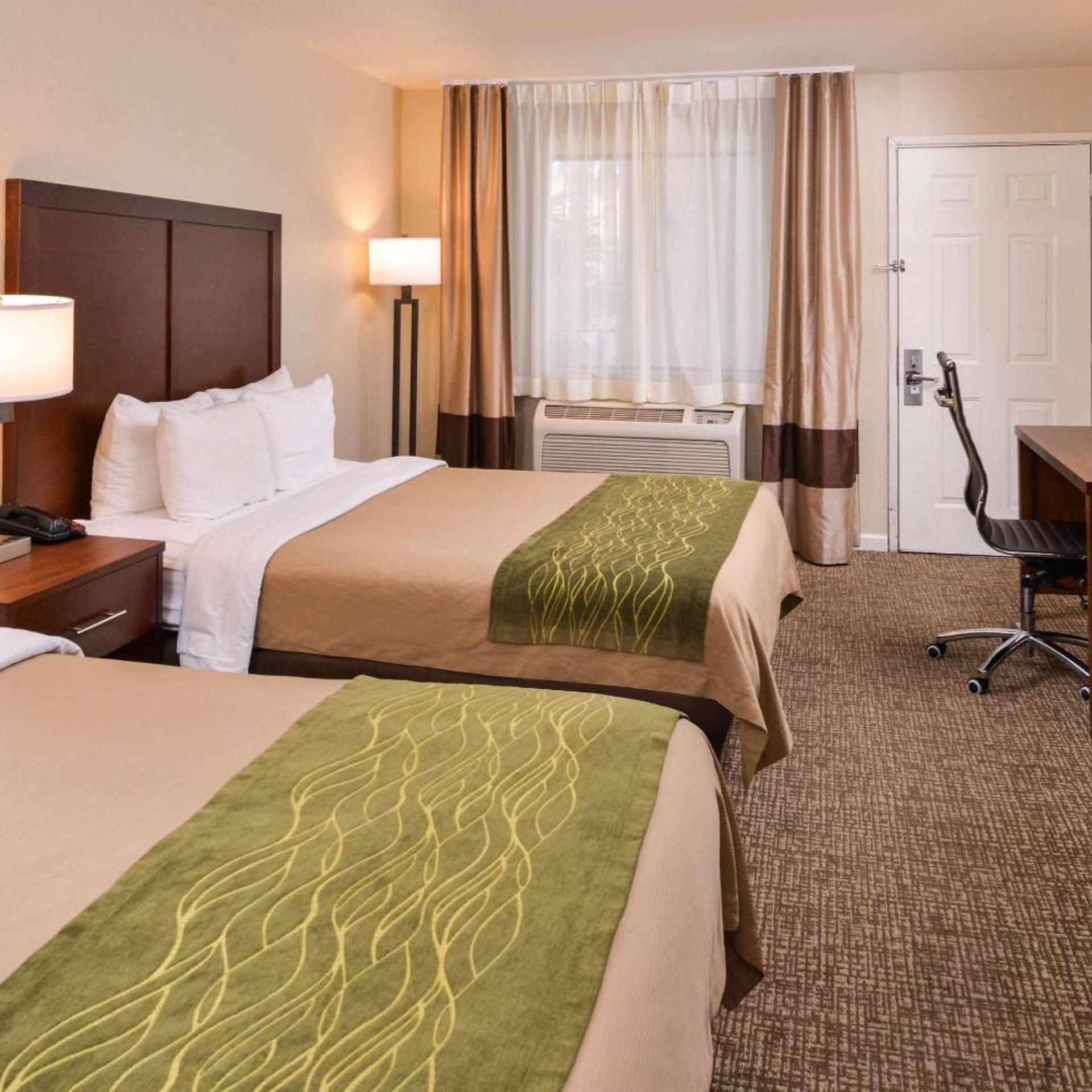 غرفة رباعية بسريرين كوين، Rancho Cordova Inn 2/6