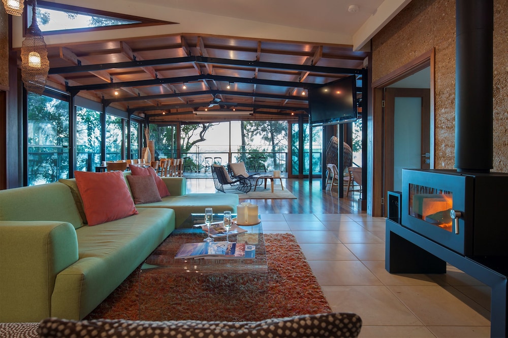 EUMARELLA SHORES NOOSA LAKE RETREAT 43/65