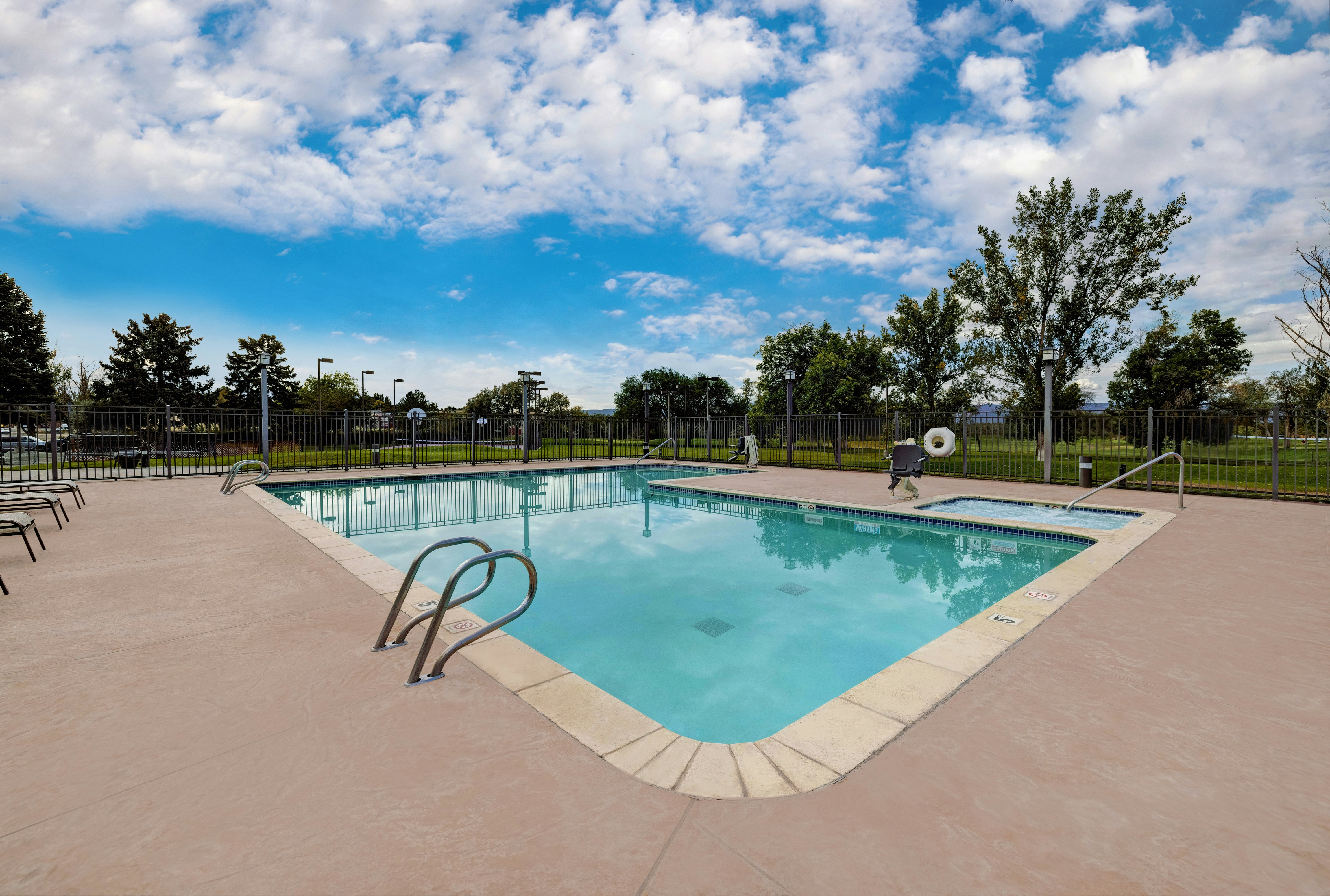 Doubletree By Hilton Grand Junction 9/36