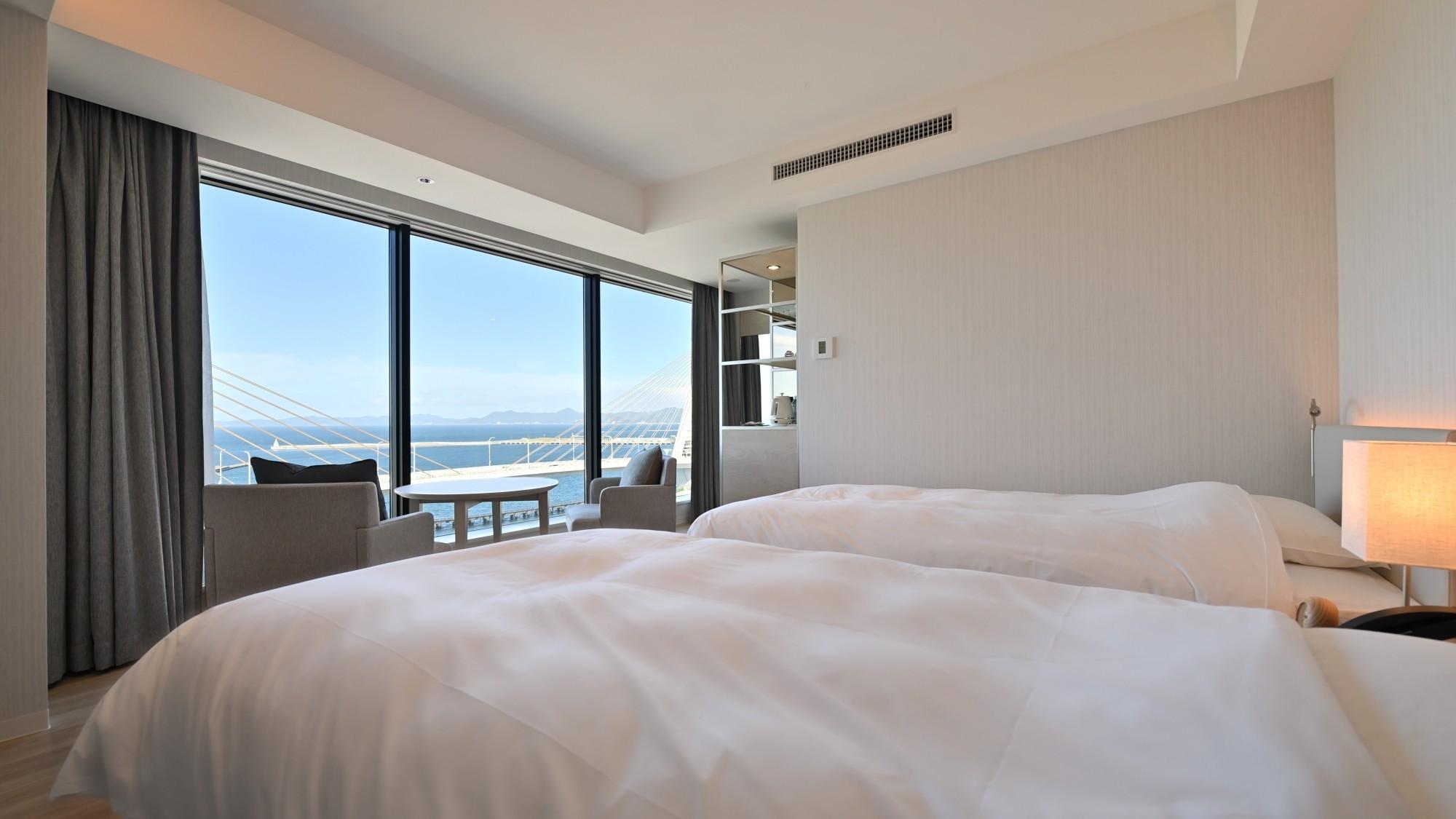 Tower, Suite, Twin Beds