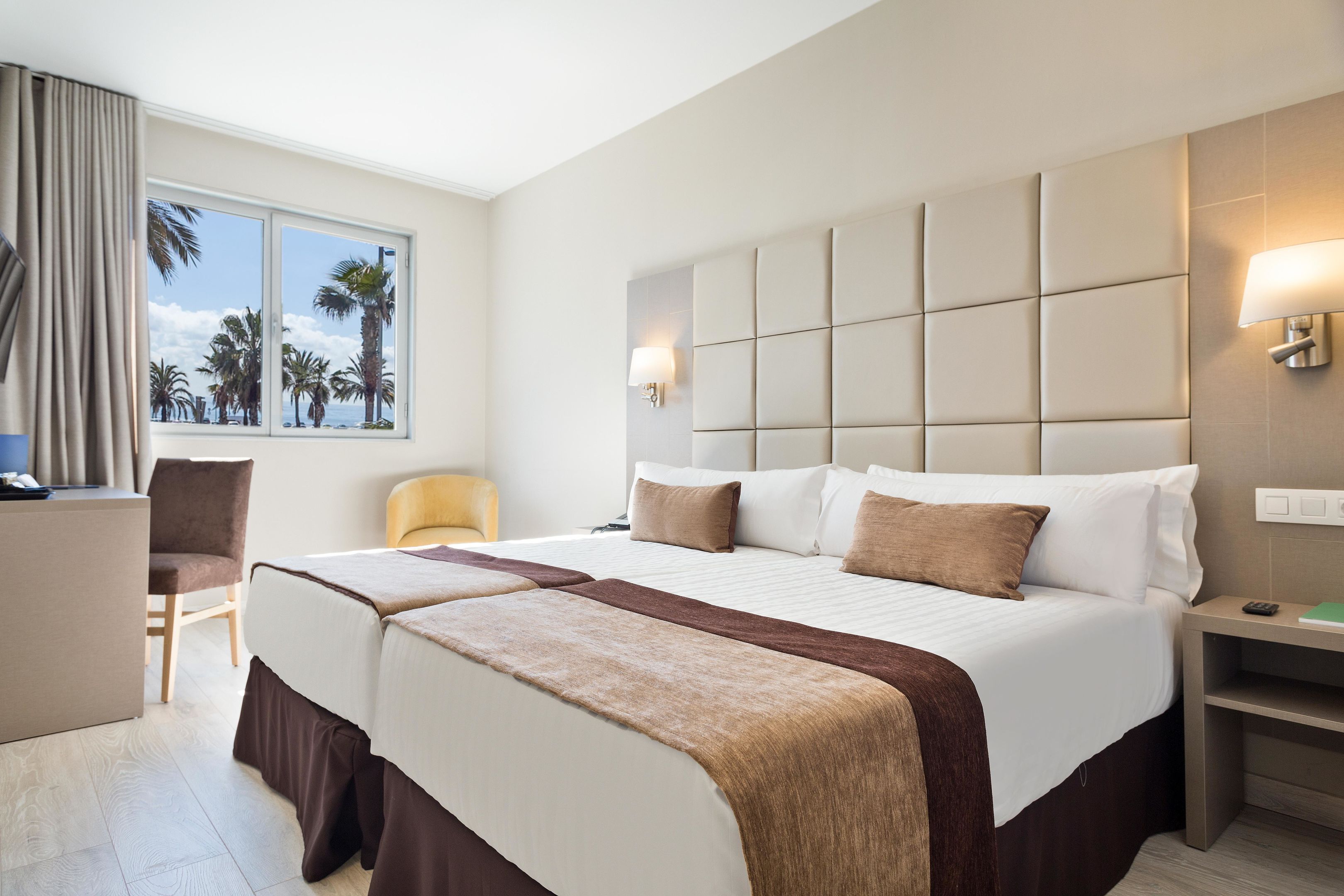 BUSINESS, TWIN BEDS, SEA VIEW